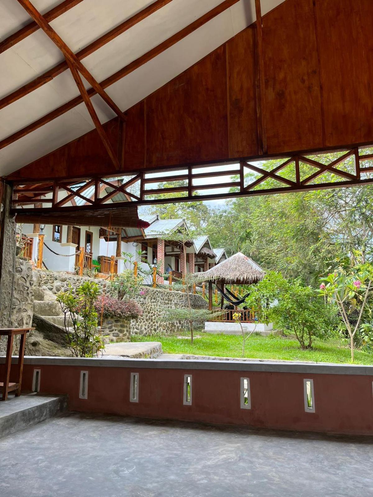 Asim Paris Guesthouse & Jungle Trekking Bukit Lawang Exterior photo