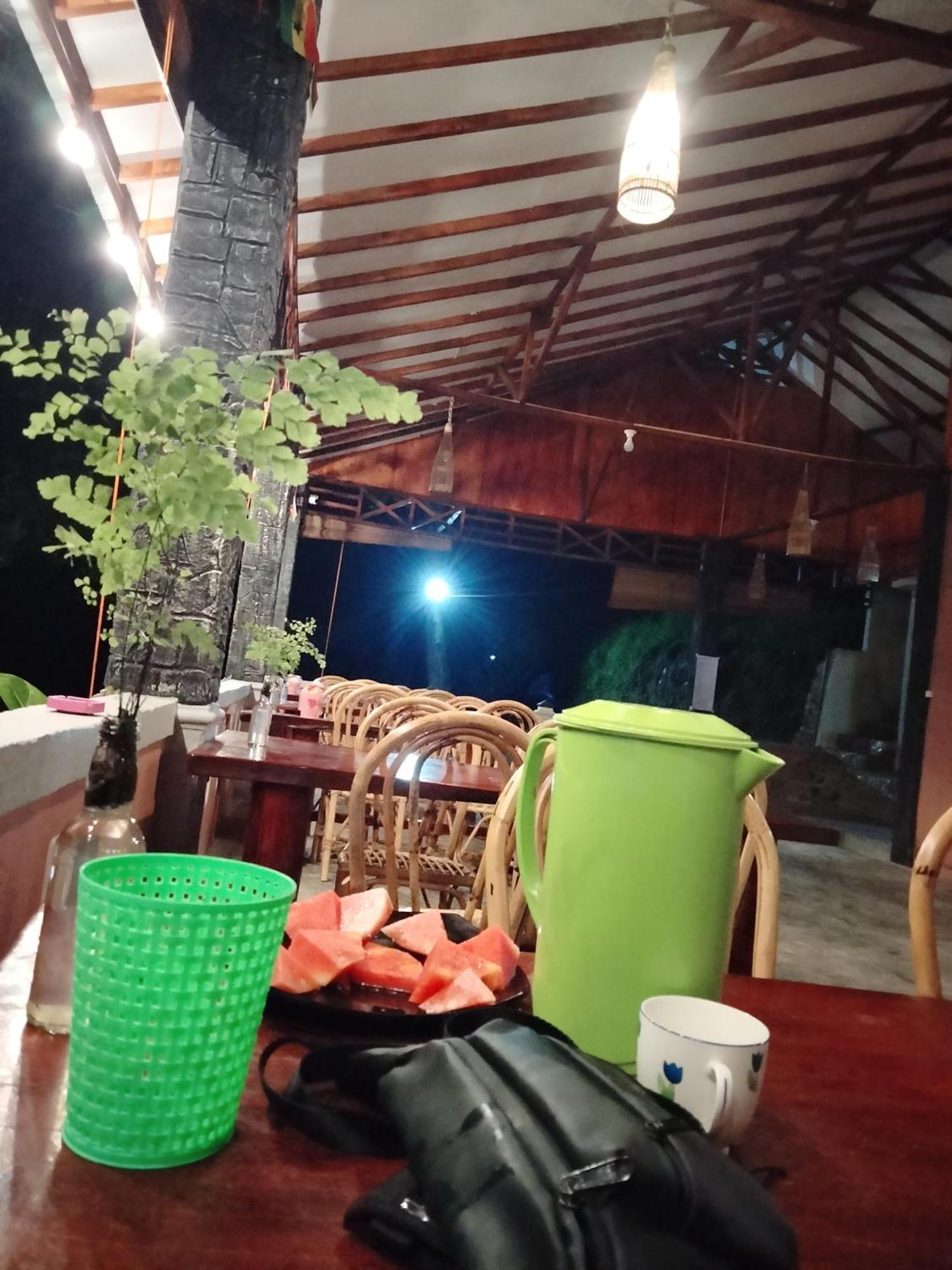 Asim Paris Guesthouse & Jungle Trekking Bukit Lawang Exterior photo
